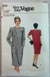 8733 EASY VOGUE STRAIGHT PULLOVER SHORT - LONG SLEEVE DRESS PATTERN 6-10 UNCUT